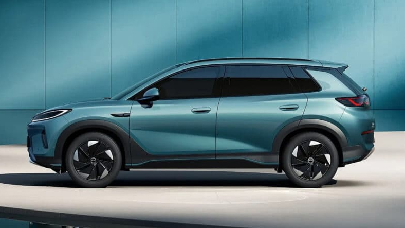 BYD, Ortalamanın Yarı Fiyatına Lüks Sunan Yeni Elektrikli SUV’u Sealion 05’i Tanıttı 3 BYD, Ortalamanın Yarı Fiyatına Lüks Sunan Yeni Elektrikli SUV’u Sealion 05’i Tanıttı