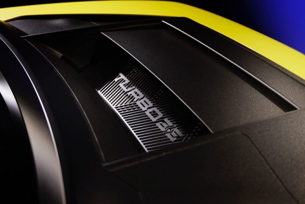 İLK ELEKTRİKLİ "MİNİ SÜPER OTOMOBİL" 7 İLK ELEKTRİKLİ "MİNİ SÜPER OTOMOBİL"