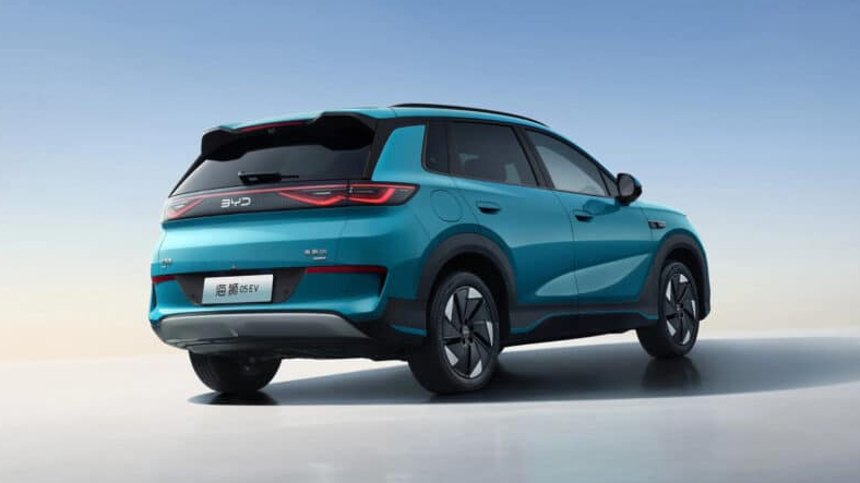 BYD, Ortalamanın Yarı Fiyatına Lüks Sunan Yeni Elektrikli SUV’u Sealion 05’i Tanıttı 1 BYD, Ortalamanın Yarı Fiyatına Lüks Sunan Yeni Elektrikli SUV’u Sealion 05’i Tanıttı