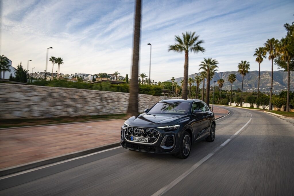Yeni Audi Q5 Tanıtıldı: Konfor, Teknoloji ve Performans Bir Arada 4 Yeni Audi Q5 Tanıtıldı: Konfor, Teknoloji ve Performans Bir Arada