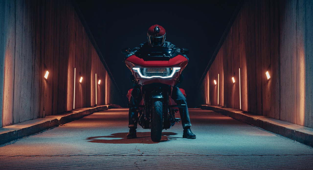 Harley-Davidson 2025 Modellerini Tanıttı: Street Glide Ultra, Pan America 1250 ST ve Yenilenen Cruiser Serisi 5 Harley Davidson Road Glide 2025