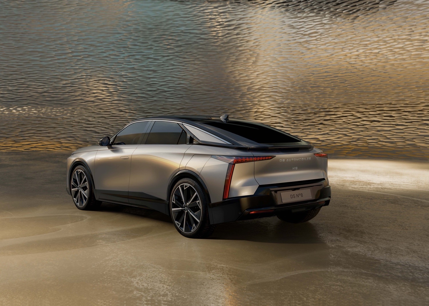 DS Automobiles, Formula E’den İlham Alan Yeni Modeli DS N°8’i Tanıttı! 3 DS Automobiles, Formula E’den İlham Alan Yeni Modeli DS N°8’i Tanıttı!