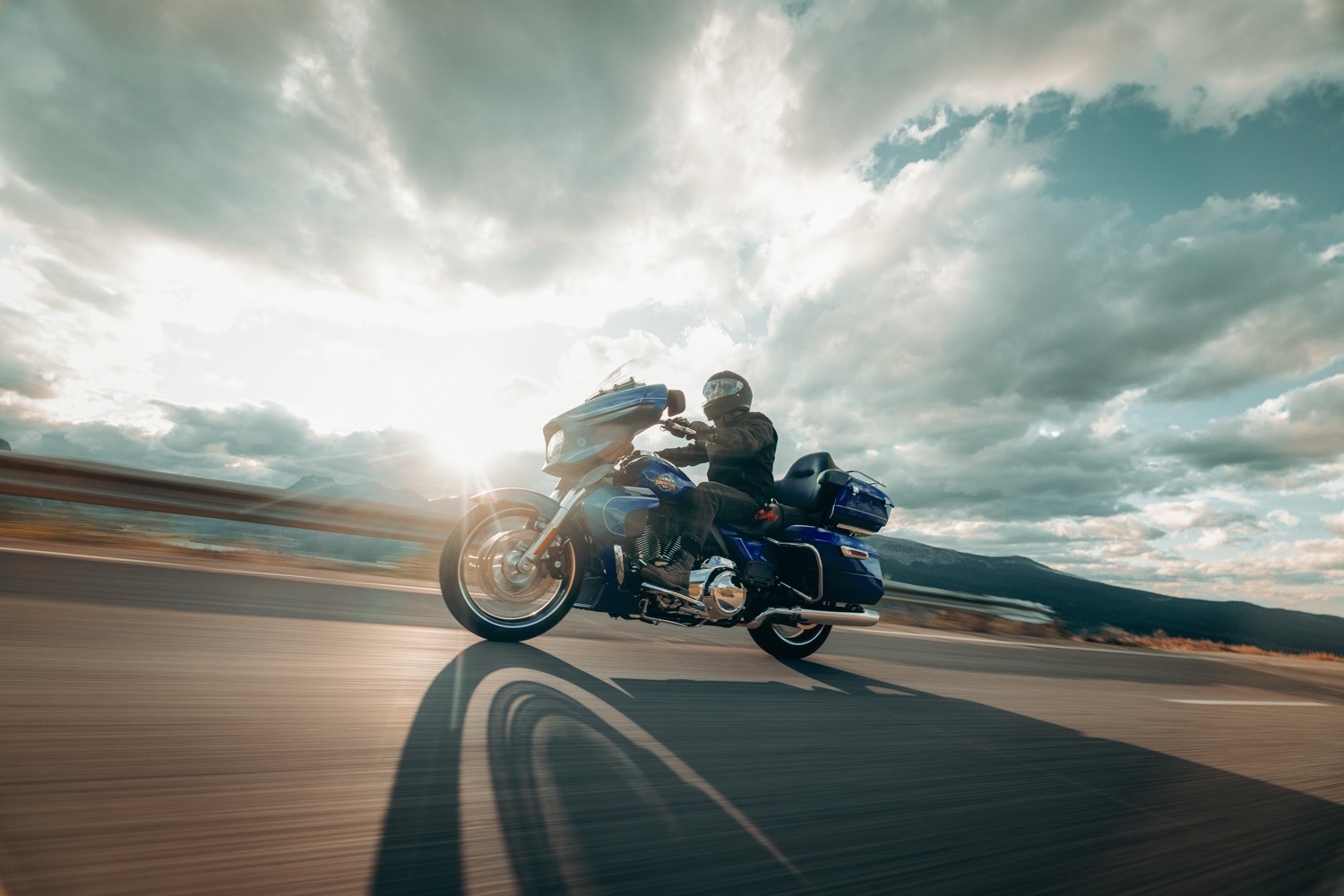 Harley-Davidson 2025 Modellerini Tanıttı: Street Glide Ultra, Pan America 1250 ST ve Yenilenen Cruiser Serisi 1 2025 street glide ultra