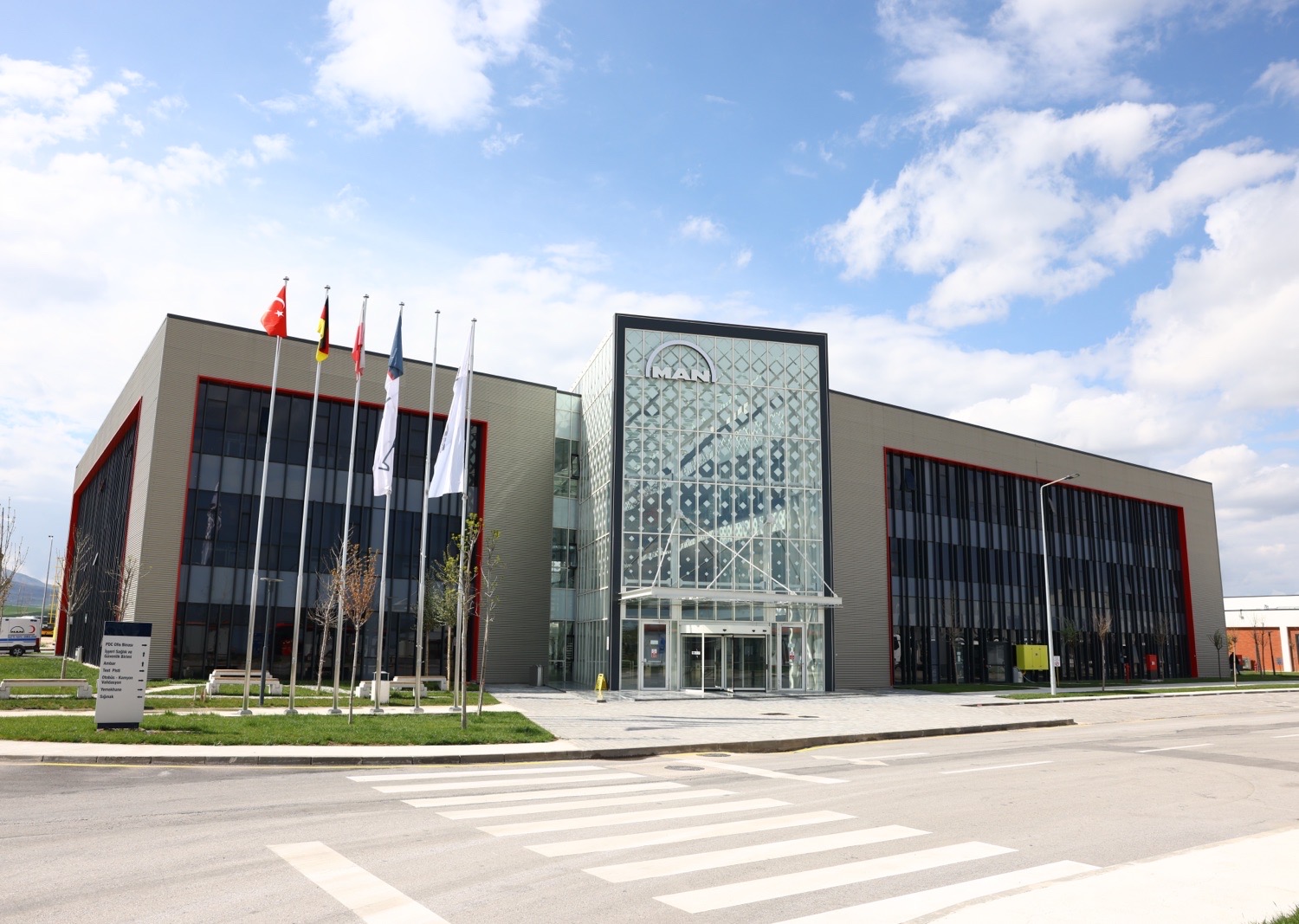 MAN Türkiye, Ankara’da Elektrikli Otobüs Üretimine Başlıyor 2 MAN Türkiye, Ankara’da Elektrikli Otobüs Üretimine Başlıyor