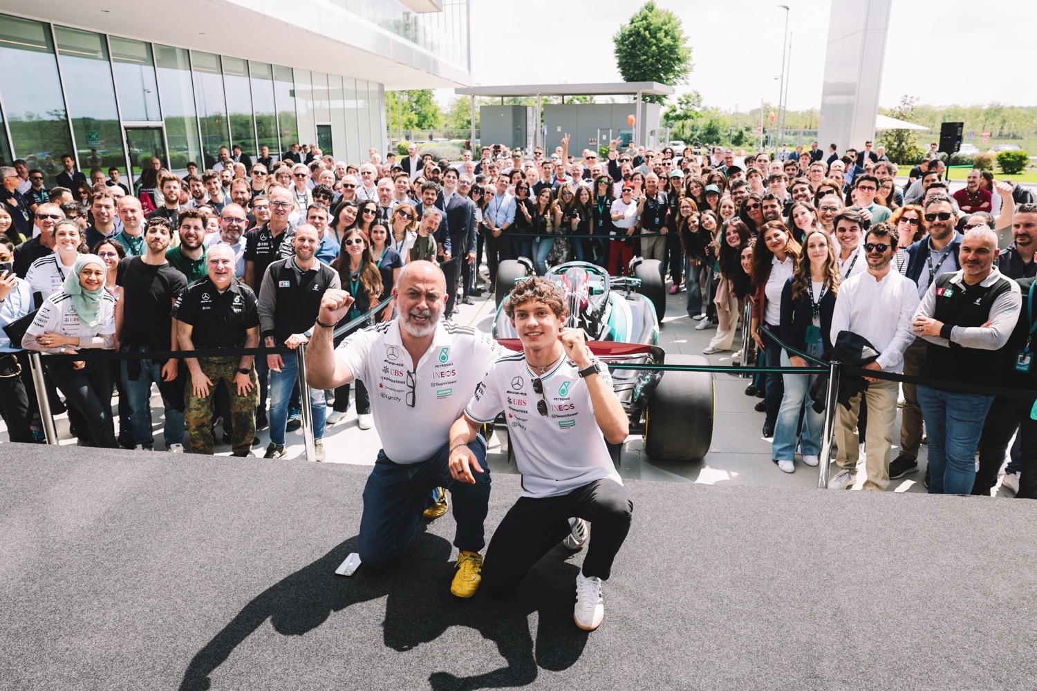 Kimi Antonelli’den PETRONAS Ar-Ge Merkezine Yakın Markaj 1 Kimi Antonelli’den PETRONAS Ar-Ge Merkezine Yakın Markaj