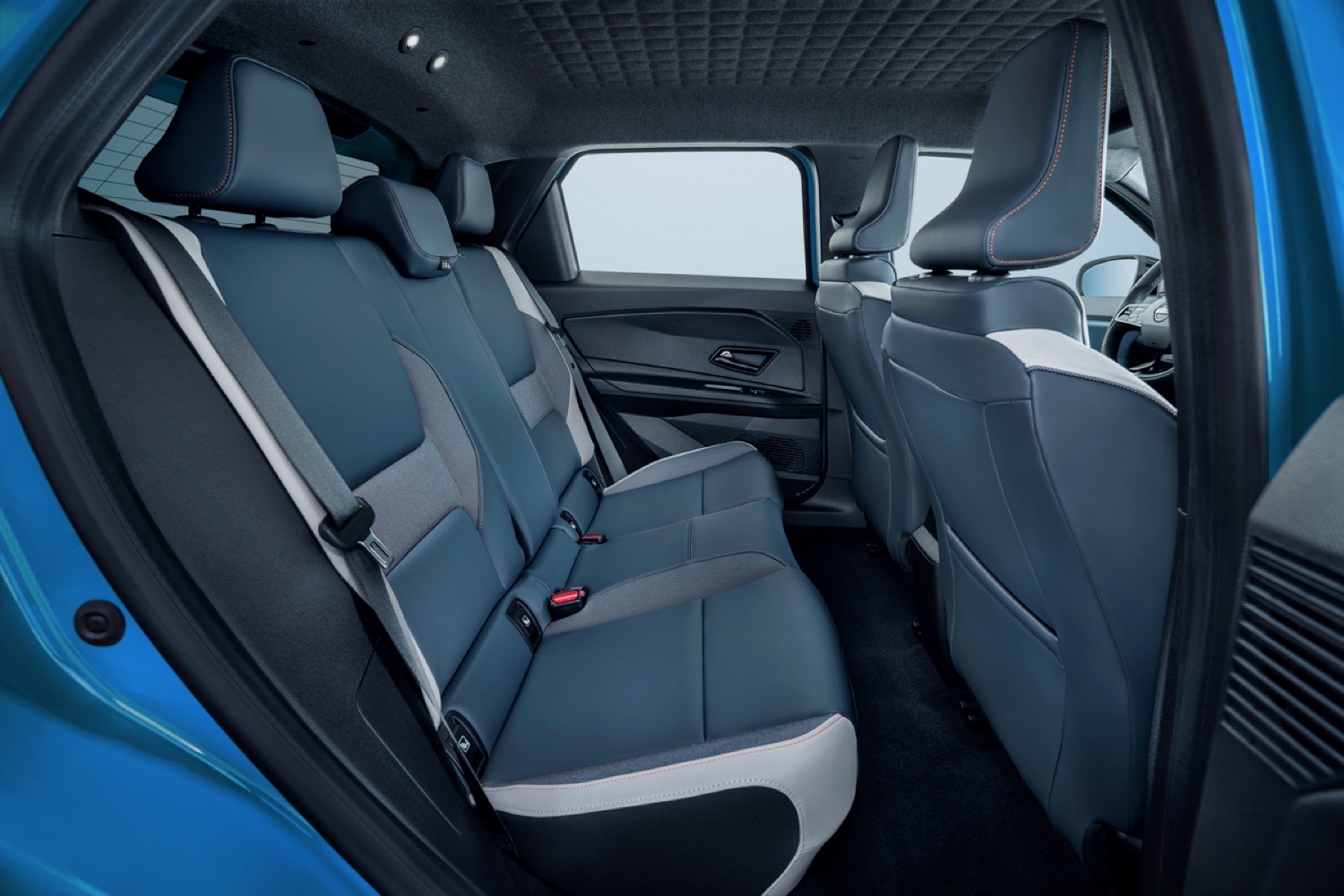 Yeni Nissan MICRA Elektrikli Geri Dönüyor 7 Yeni Nissan MICRA Elektrikli Geri Dönüyor