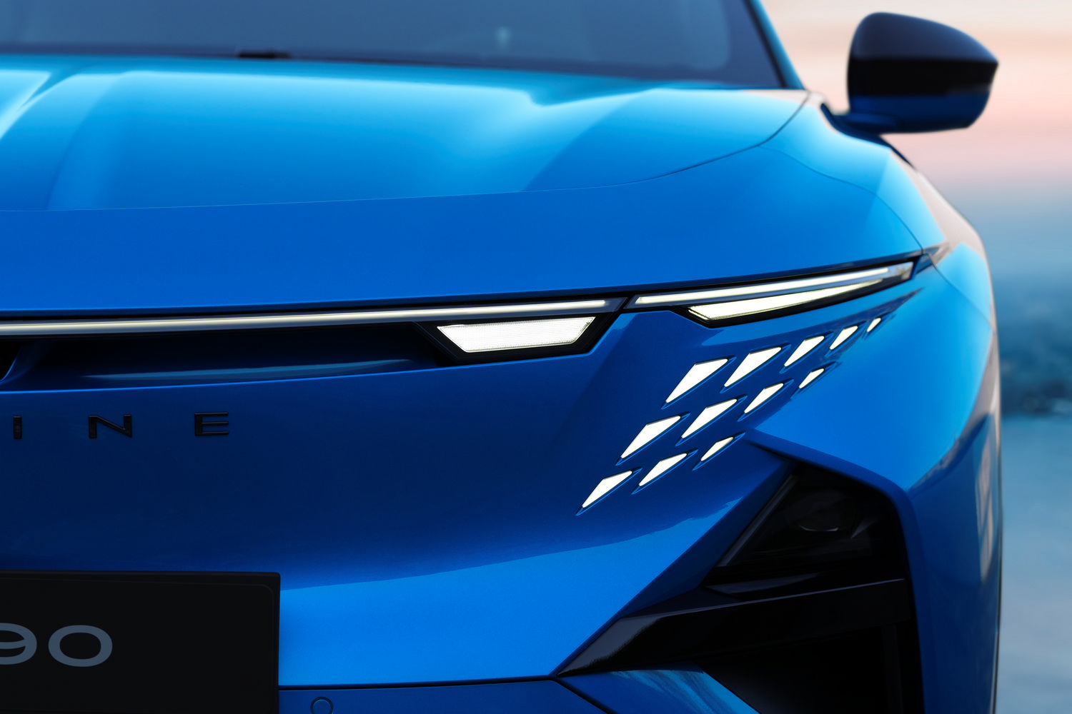 Alpine A390: Elektrikli Sportif Güç 5 Alpine A390: Elektrikli Sportif Güç