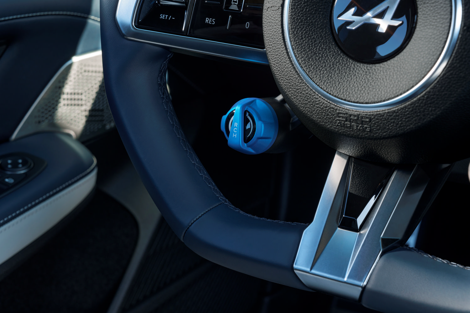 Alpine A390: Elektrikli Sportif Güç 3 Alpine A390: Elektrikli Sportif Güç