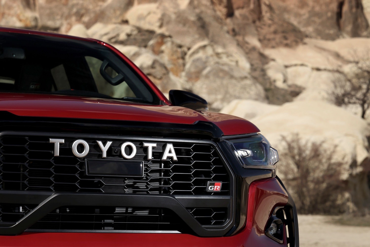 Toyota Hilux GR SPORT Türkiye’de Satışta! 2 Toyota Hilux GR SPORT Türkiye’de Satışta!