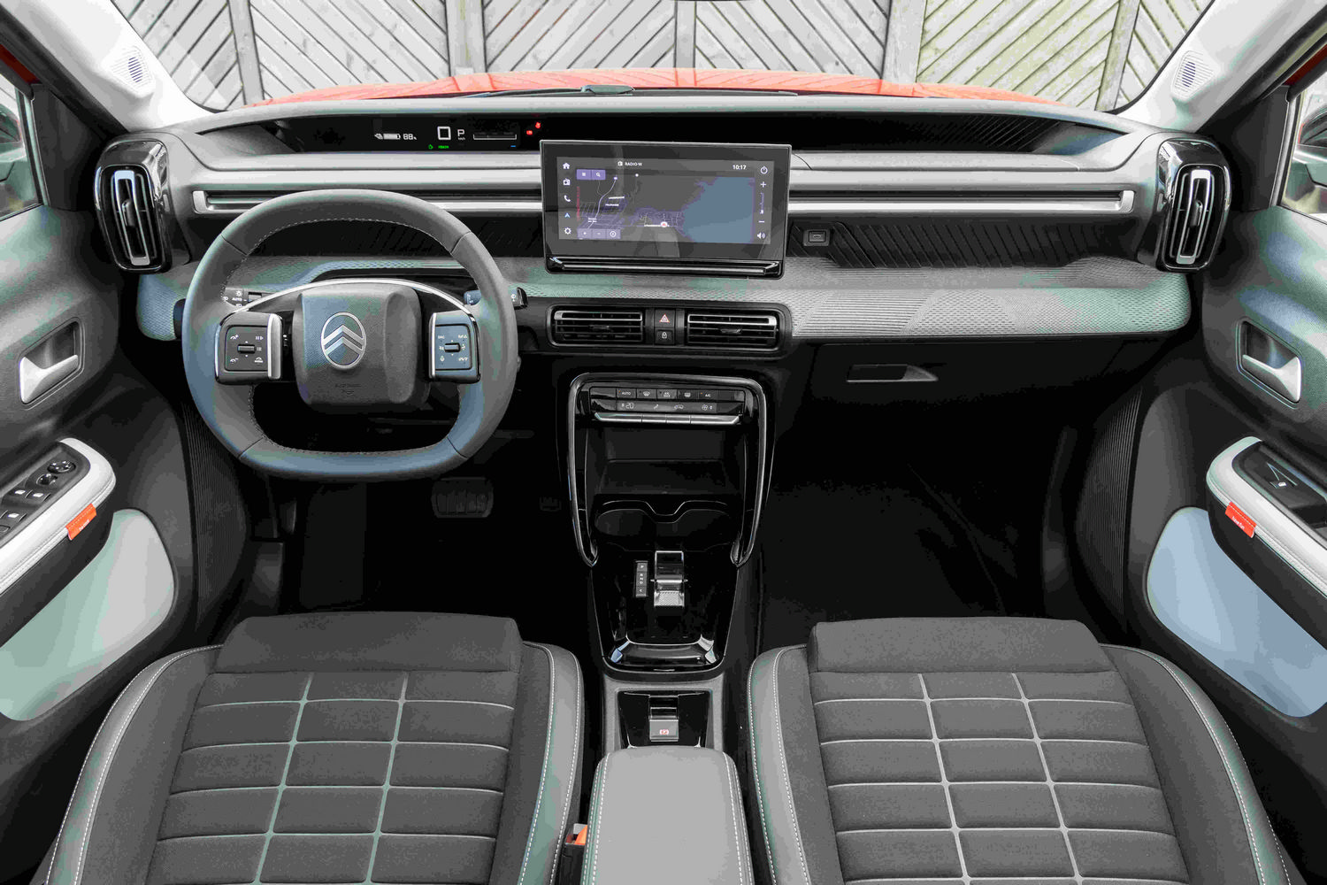 Yeni Citroën C3 Türkiye’de Satışa Sunuldu – Elektrikli Ë-C3 ile 440 km Menzil! 4 Yeni Citroën C3 Türkiye’de Satışa Sunuldu – Elektrikli Ë-C3 ile 440 km Menzil!