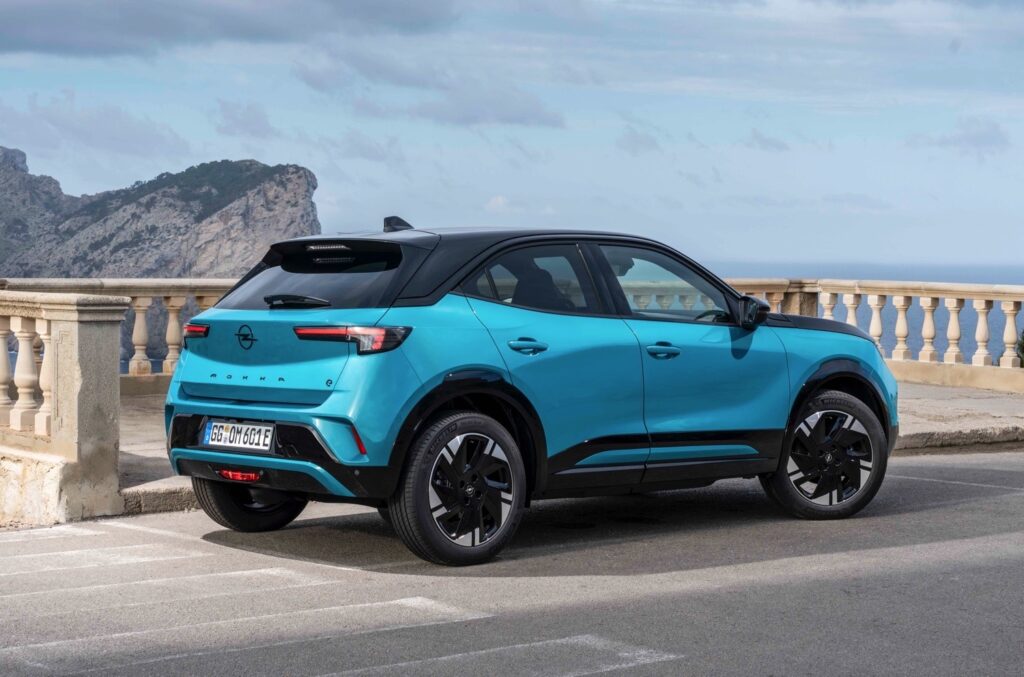 Yeni Opel Mokka Cesur Renkleriyle Göz Kamaştırıyor 28 Yeni Opel Mokka Cesur Renkleriyle Göz Kamaştırıyor