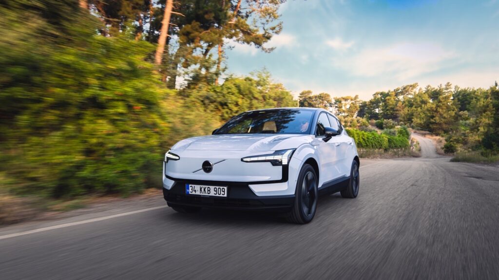 Volvo EX30 Türkiye’de: Kompakt, Elektrikli ve Etkileyici! 4 Volvo EX30 Türkiye’de: Kompakt, Elektrikli ve Etkileyici!