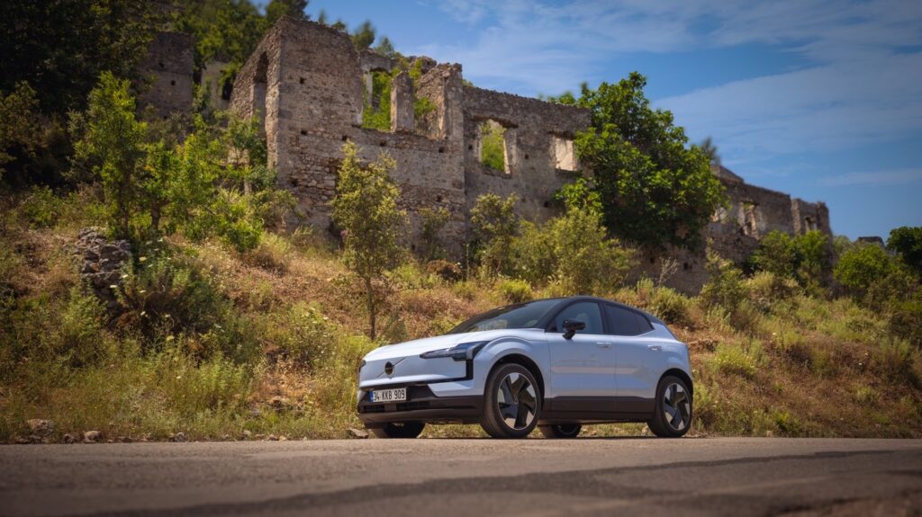 Volvo EX30 Türkiye’de: Kompakt, Elektrikli ve Etkileyici! 2 Volvo EX30 Türkiye’de: Kompakt, Elektrikli ve Etkileyici!