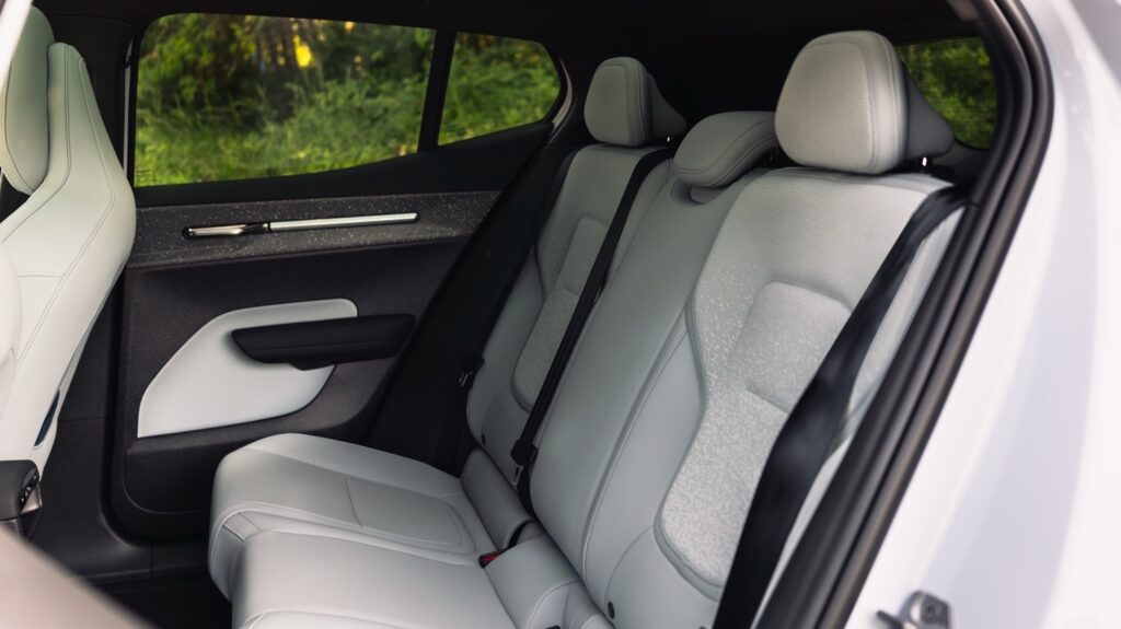 Volvo EX30 Türkiye’de: Kompakt, Elektrikli ve Etkileyici! 11 Volvo EX30 Türkiye’de: Kompakt, Elektrikli ve Etkileyici!