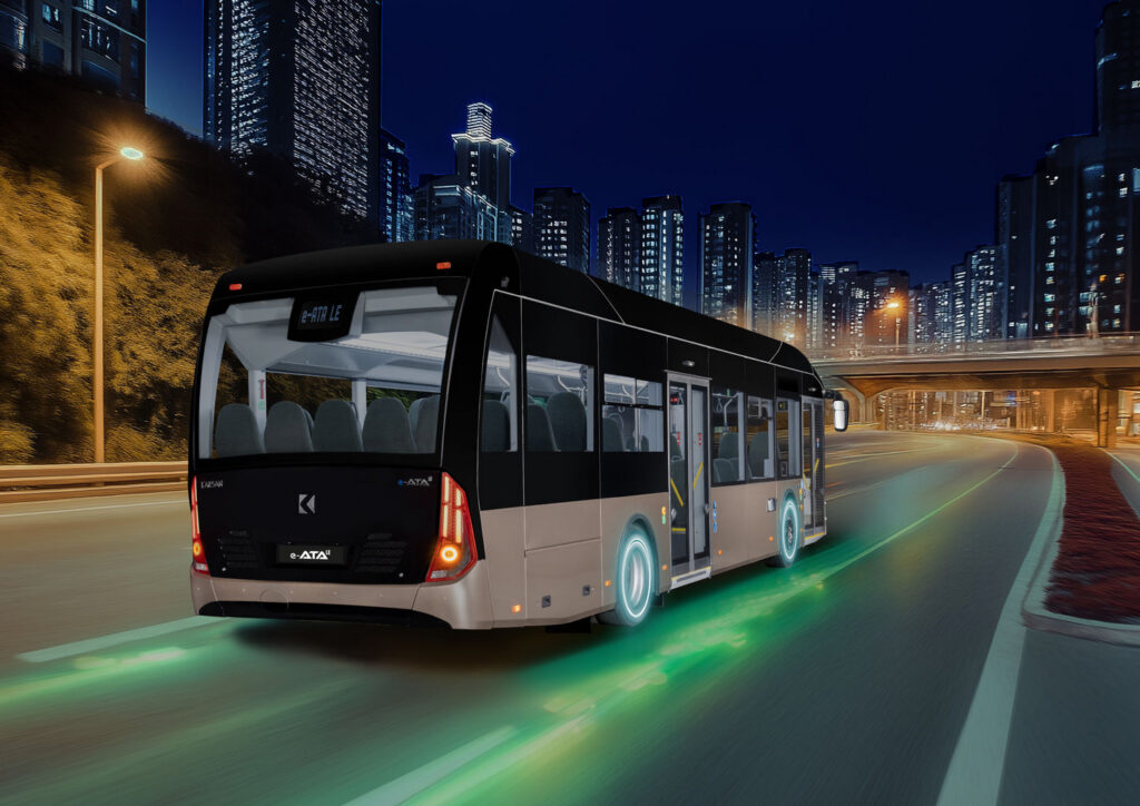 Karsan, UITP Summit 2025’te Yeni Elektrikli Otobüsü e-ATA LE’yi Tanıttı 40 Karsan, UITP Summit 2025’te Yeni Elektrikli Otobüsü e-ATA LE’yi Tanıttı