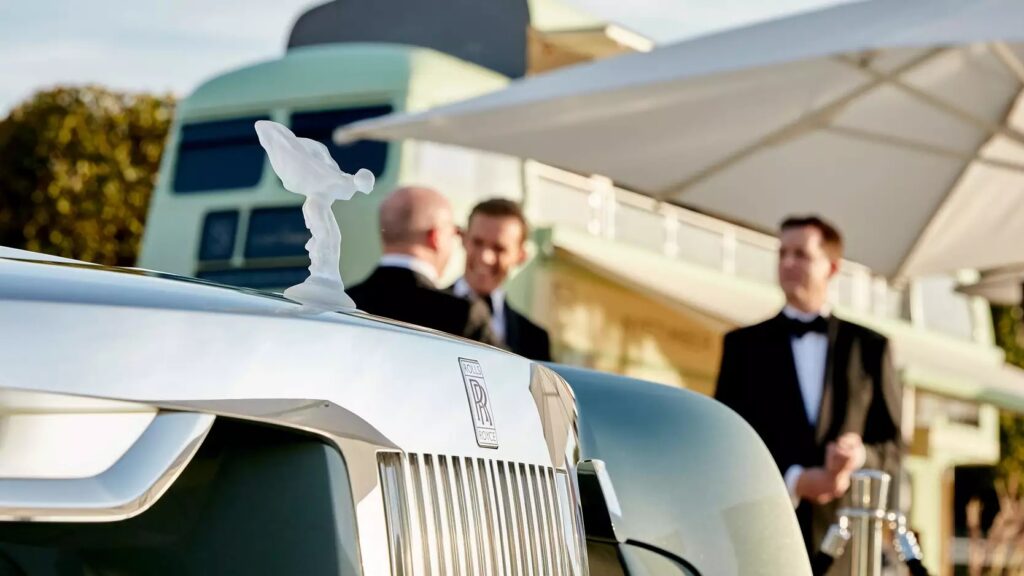 Rolls-Royce Whispers: Lüksün Dijital Adresi 20 Rolls-Royce Whispers: Lüksün Dijital Adresi