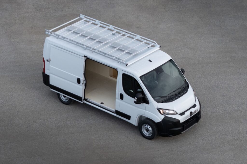 Hem İşe Hem Hobiye: Cargo Box BEV 1 Elektrikli Karavanların Geleceği Başladı: Stellantis, Yeni Cargo Box BEV Platformunu Tanıttı!