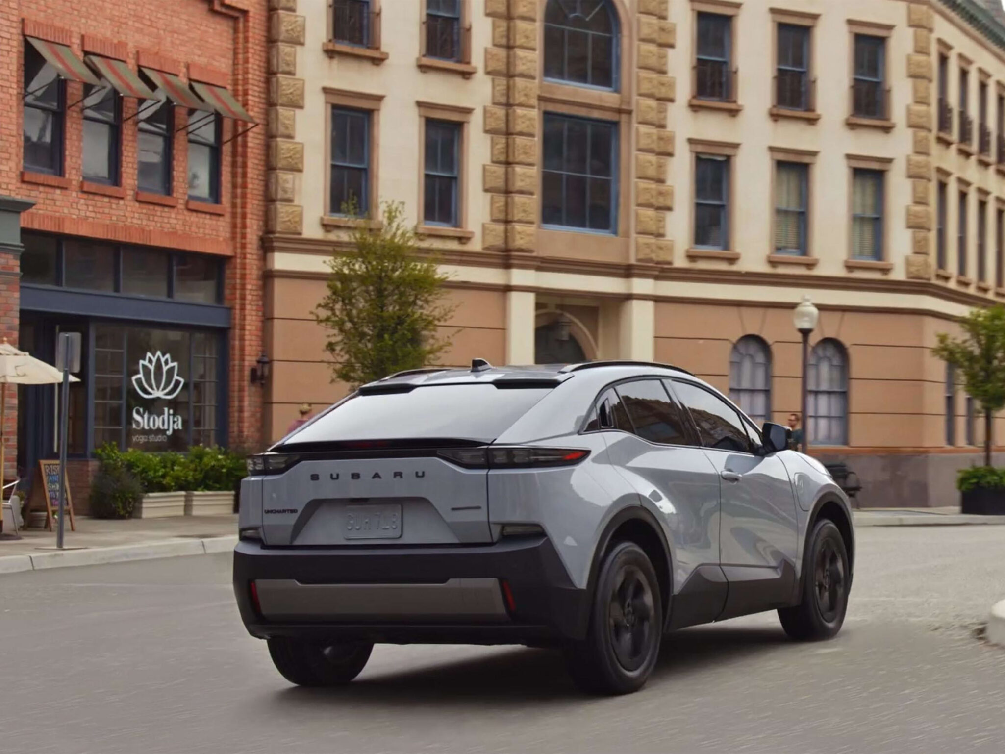 Subaru Uncharted yolda