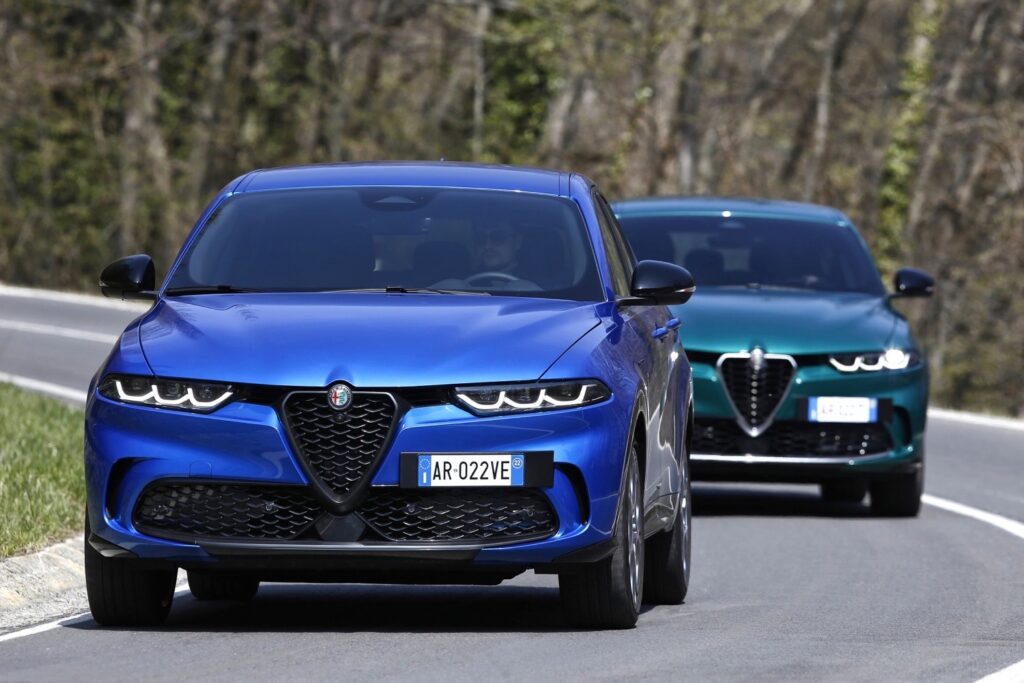 Alfa Romeo'dan Ağustos Ayına Özel Tonale ve Junior Kampanyası! 48 Alfa Romeo'dan Ağustos Ayına Özel Tonale ve Junior Kampanyası!