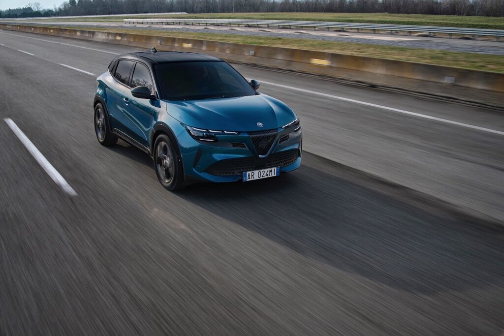 Alfa Romeo'dan Ağustos Ayına Özel Tonale ve Junior Kampanyası! 1 Alfa Romeo'dan Ağustos Ayına Özel Tonale ve Junior Kampanyası!