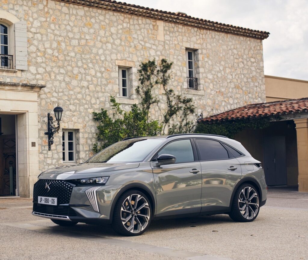 Lüks ve Teknolojinin Buluşması: DS 7 ve DS 4'te Cazip Kredi ve Takas Fırsatları! 45 Lüks ve Teknolojinin Buluşması: DS 7 ve DS 4'te Cazip Kredi ve Takas Fırsatları!