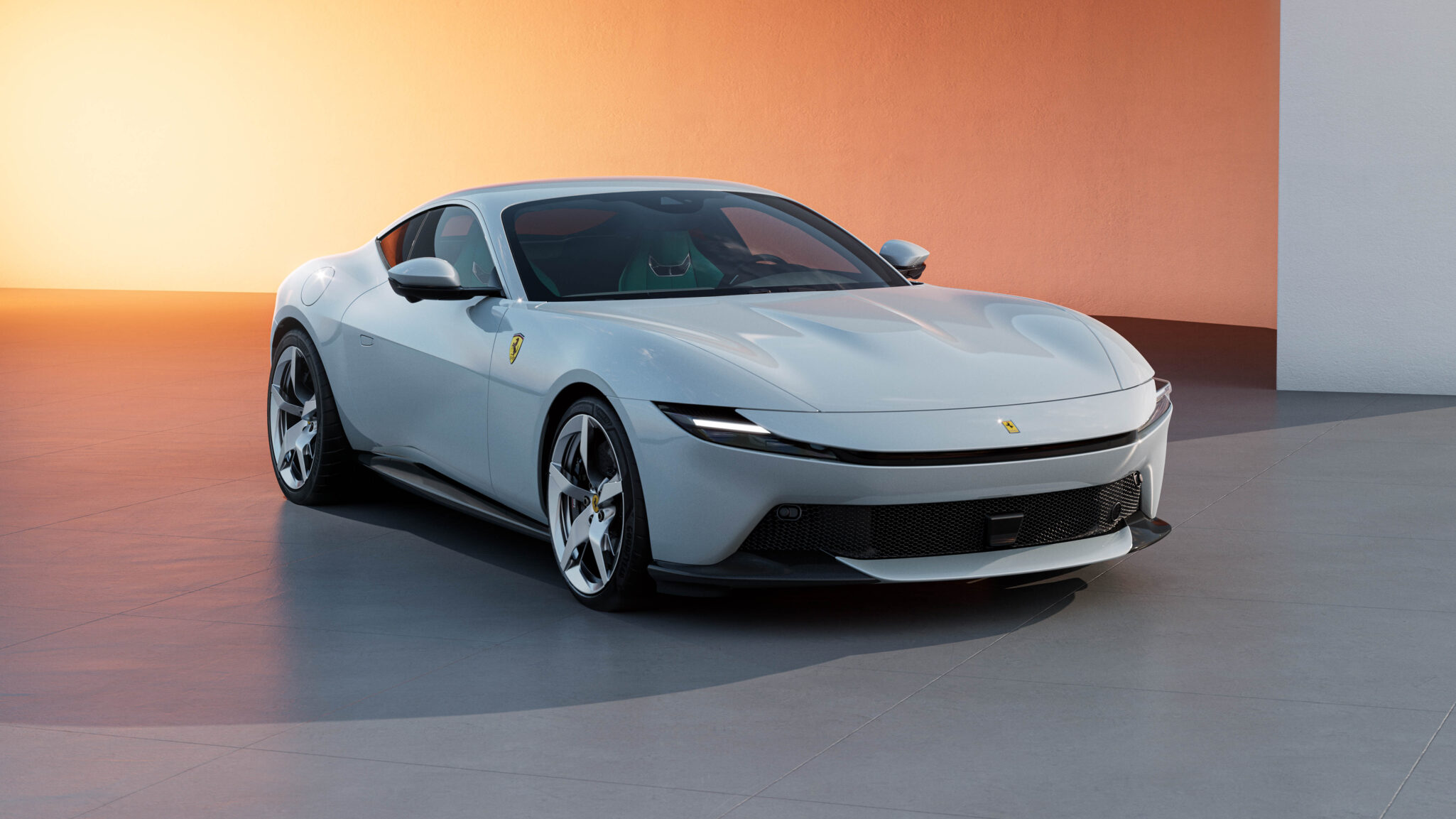 Ferrari Amalfi: Lüks ve Performansı Birleştiren Yeni 2+ Coupé Tanıtıldı! 3 Ferrari Amalfi