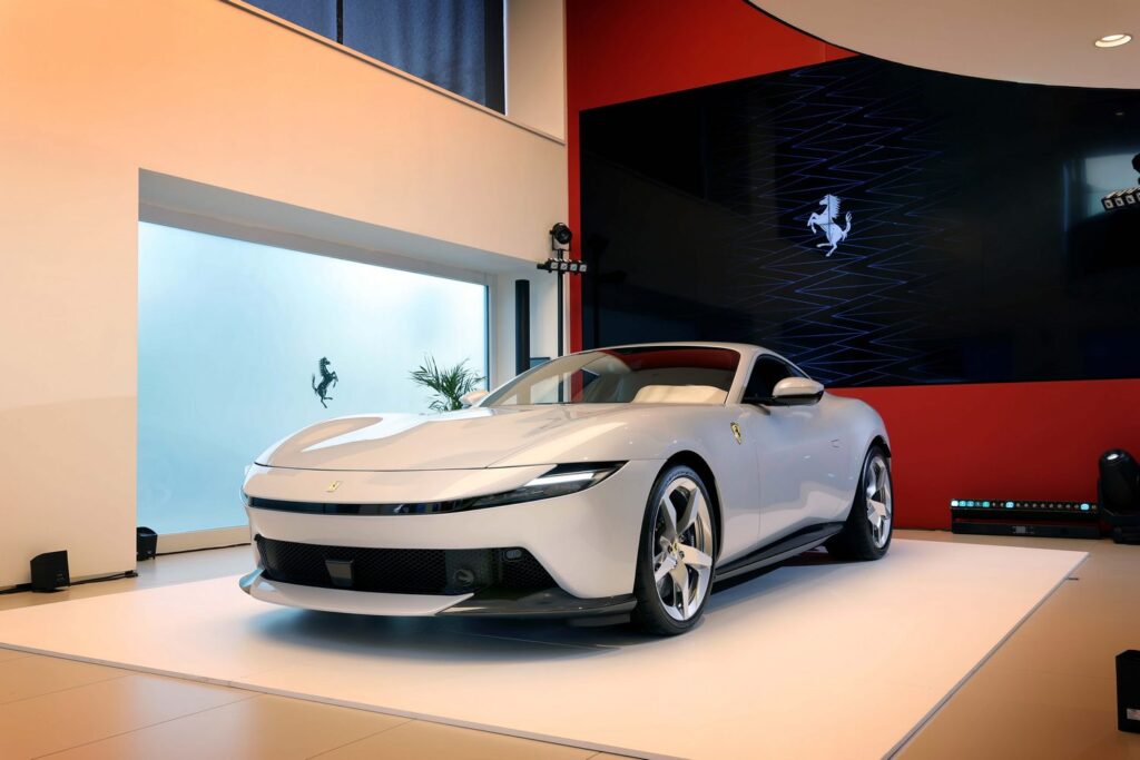 0–100 km/s Sadece 3,3 Saniye: Ferrari Amalfi’nin Teknik Özellikleri ve Türkiye Detayları Açıklandı 1 0–100 km/s Sadece 3,3 Saniye: Ferrari Amalfi’nin Teknik Özellikleri ve Türkiye Detayları Açıklandı