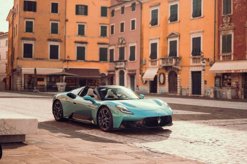 Dünyanın En Hızlı Elektrikli Cabriosu Brüksel’de: Maserati GranCabrio Folgore Tanıtıldı 2 Dünyanın En Hızlı Elektrikli Cabriosu Brüksel’de: Maserati GranCabrio Folgore Tanıtıldı